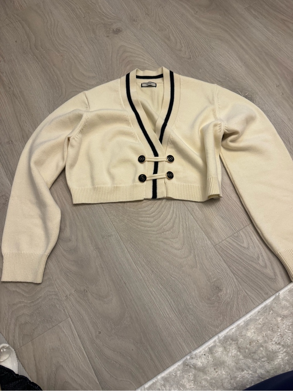 Cropped cardigan